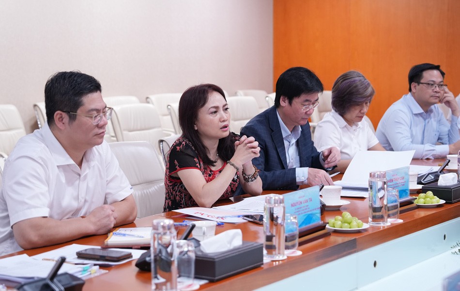 Đoàn công tác Công đoàn Dầu khí Việt Nam làm việc với Công đoàn Tổng công ty Khí Việt Nam