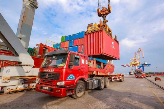 Thương mại Việt Nam – ASEAN giảm 9,4% trong tháng 2 năm 2024
