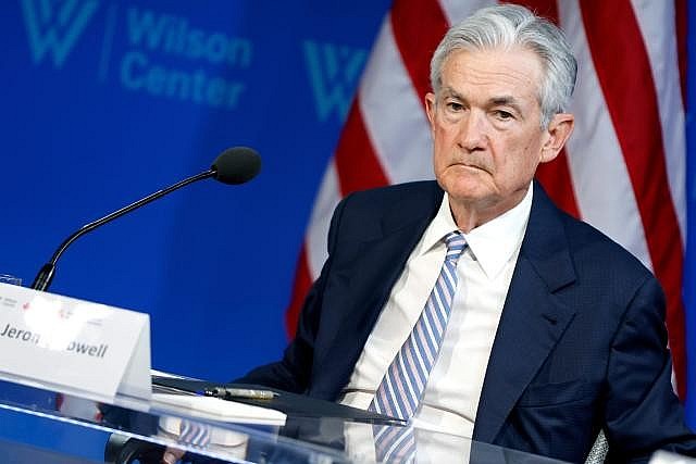 Phát biểu của Chủ tịch Fed Jerome Powell cho thấy khả năng Mỹ sẽ hoãn lại việc cắt giảm lãi suất như mong đợi - Ảnh: REUTERS