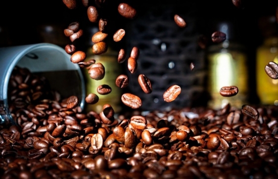 Căng thẳng chính trị khiến giá cà phê biến động khó lường