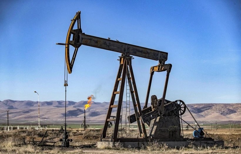 Giao dịch dầu mỏ ảm đạm do nguy cơ gián đoạn nguồn cung ở Trung Đông