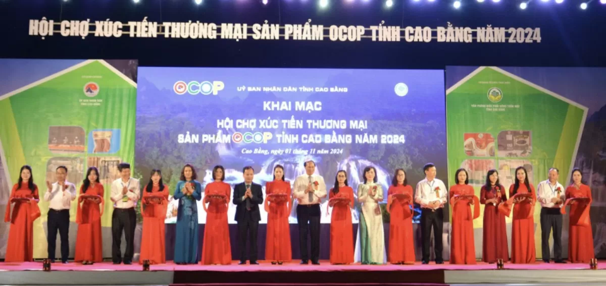 120 gian hàng tham gia Hội chợ xúc tiến thương mại sản phẩm OCOP Cao Bằng