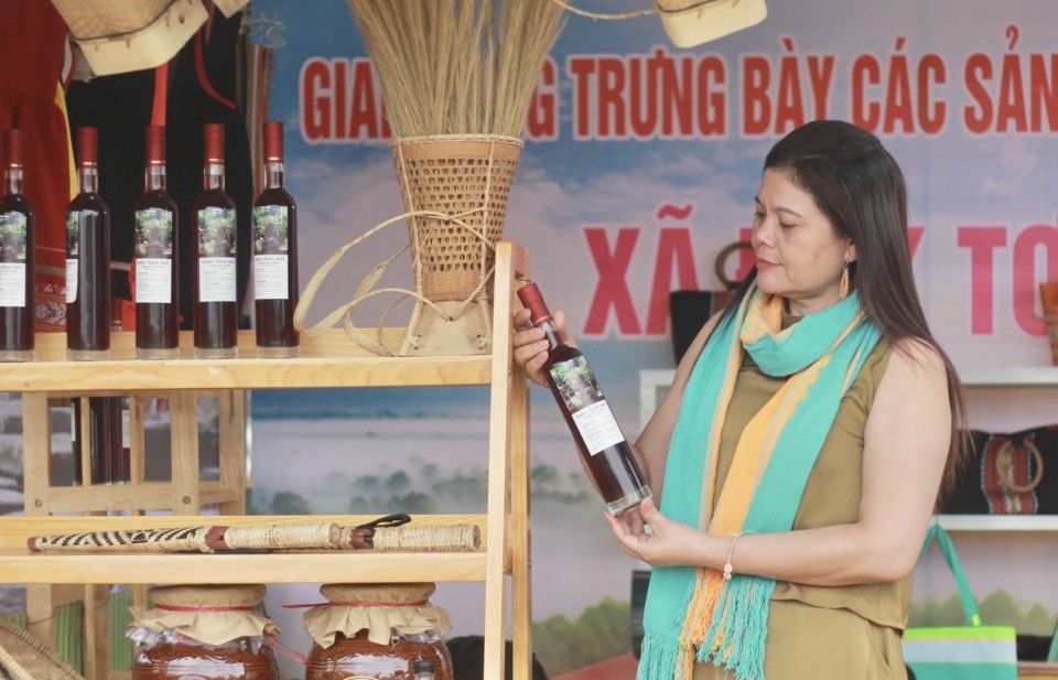 Gia Lai: Cơ hội tiêu thụ sản vật địa phương thông qua phiên chợ nông sản an toàn