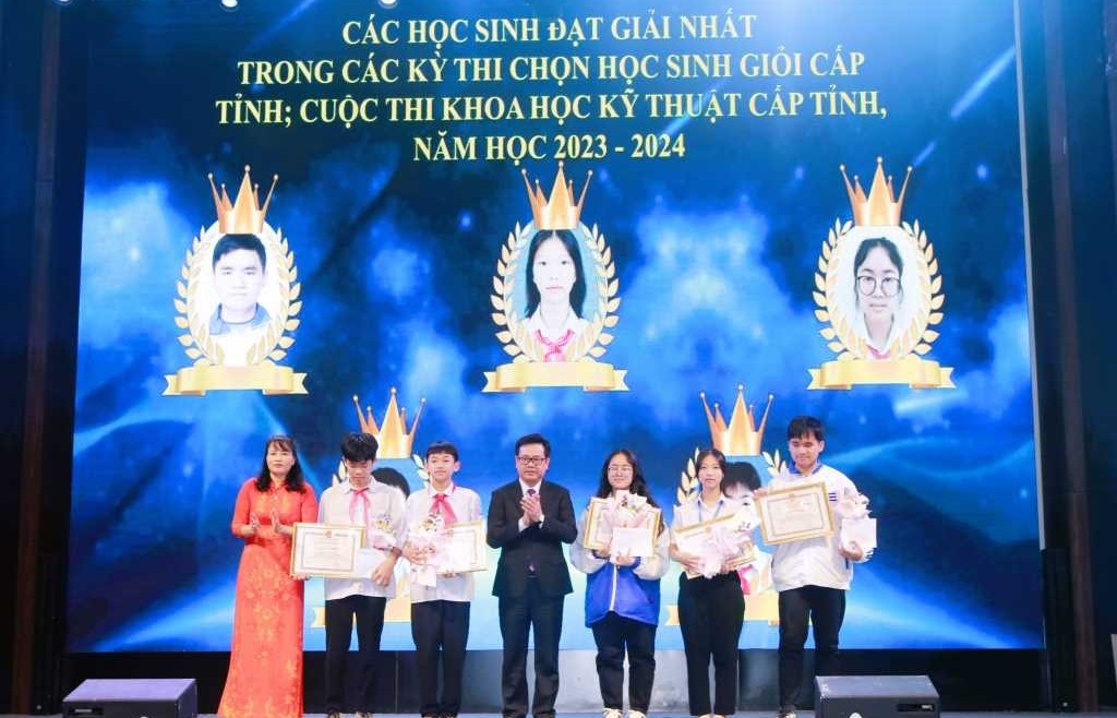 Quảng Ninh: Tập trung đổi mới, nâng cao chất lượng giáo dục tại TP. Móng Cái