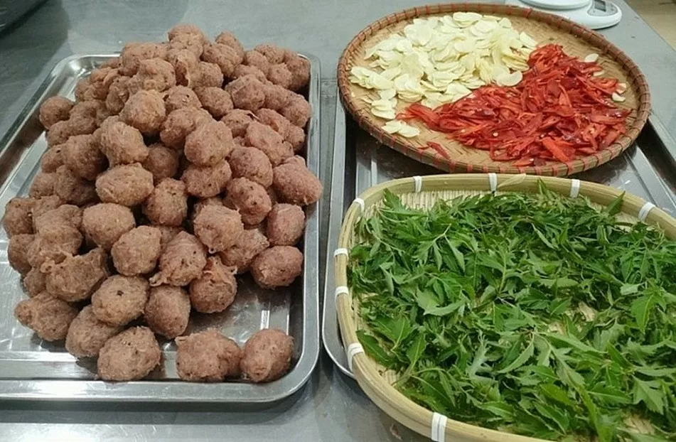 Nem chua - đặc sản của người xứ Thanh trong ngày Tết