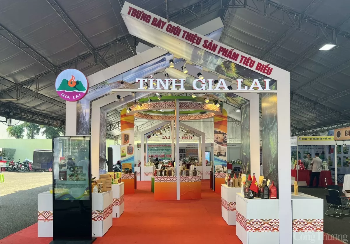 200 gian hàng tại Hội chợ triển lãm thương mại Gia Lai 200 gian hàng tại Hội chợ triển lãm thương mại Gia Lai