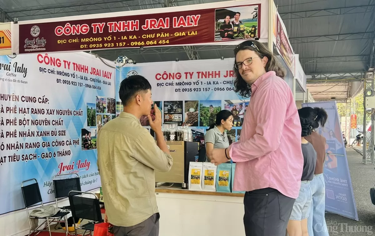 200 gian hàng tại Hội chợ triển lãm thương mại Gia Lai 200 gian hàng tại Hội chợ triển lãm thương mại Gia Lai
