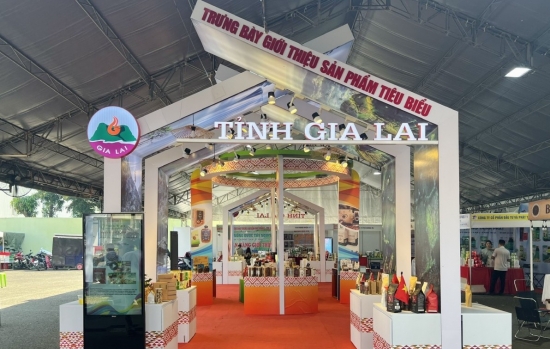 Hội chợ triển lãm thương mại Gia Lai thu hút nhiều doanh nghiệp với 200 gian hàng