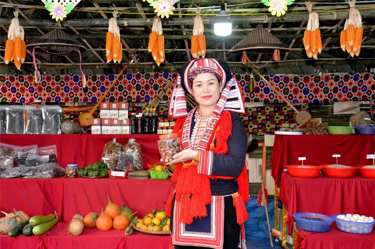 Bản làng số hóa, sản phẩm vươn xa